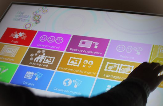 Schermata dell'applicazione sul tavolo multitouch