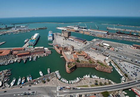 A Livorno un centro espositivo dedicato alle attività del porto 